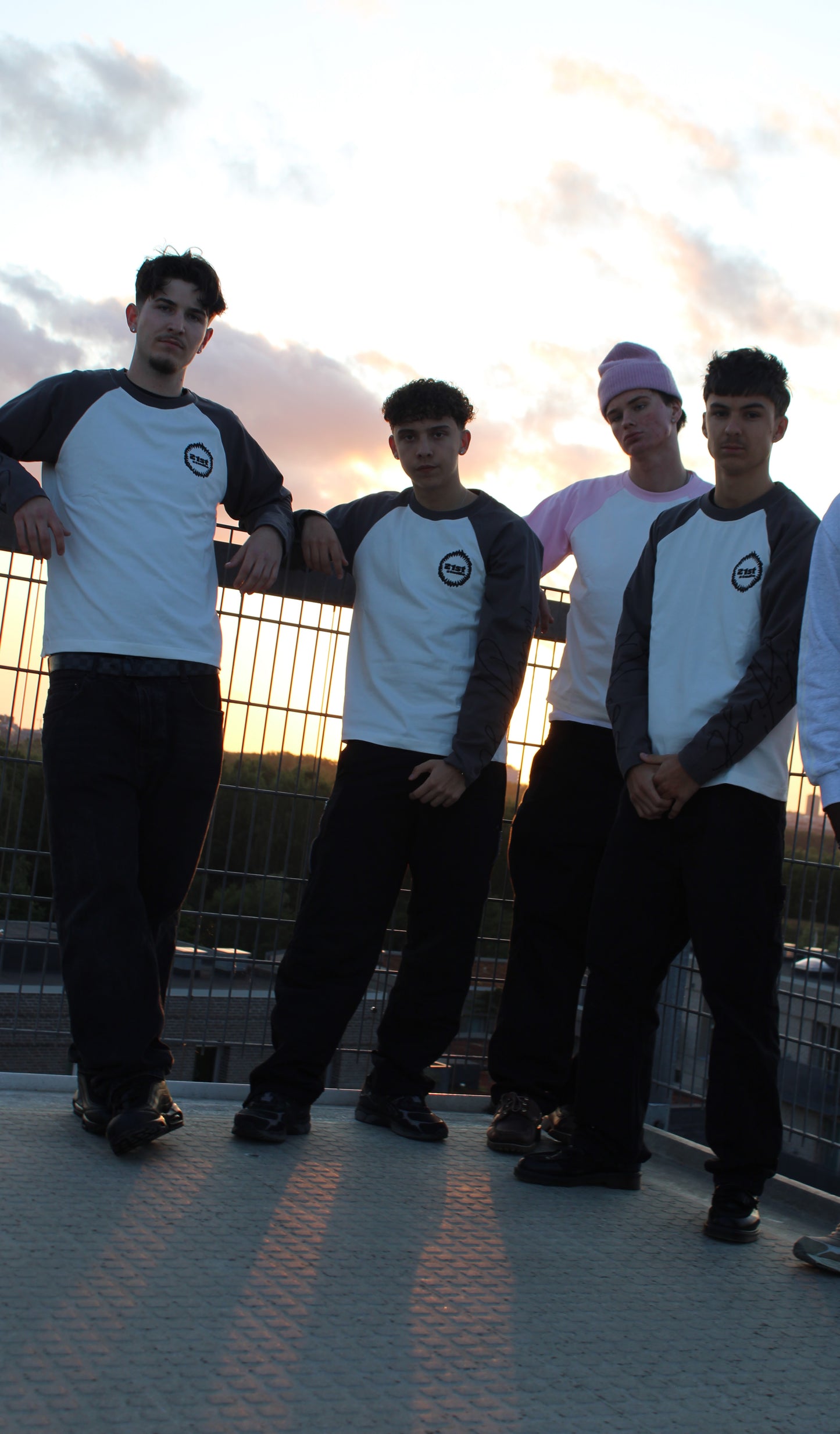 Long Sleeve T-shirt (Grey)